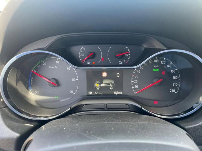 Opel Grandland X usata a Savona (16)