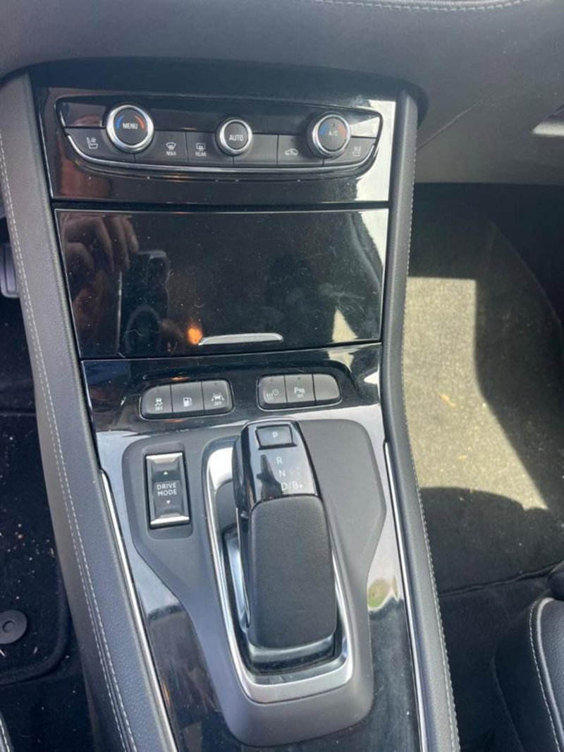 Opel Grandland X usata a Savona (8)