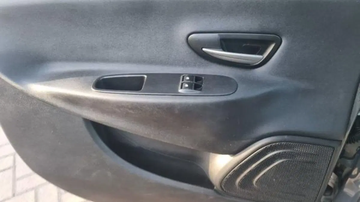 Lancia Ypsilon usata a Savona (9)