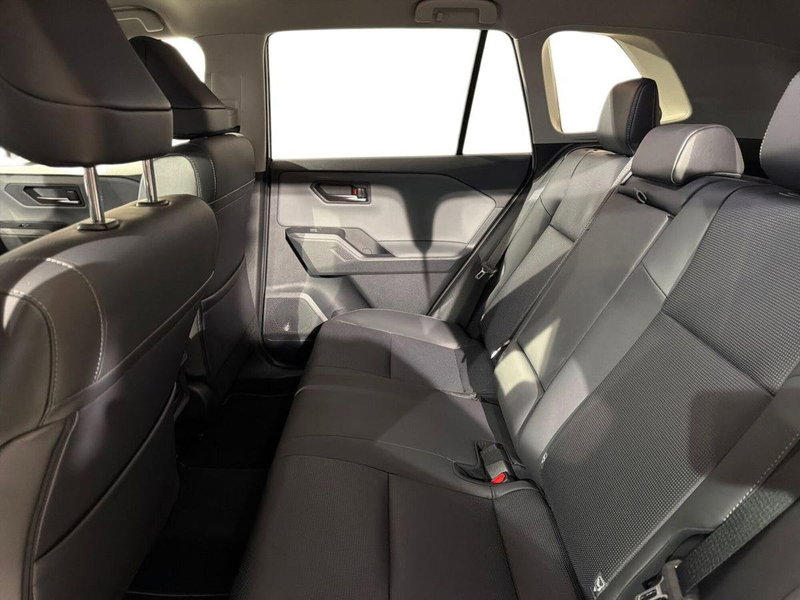 Toyota Rav4 nuova a Lecco (11)