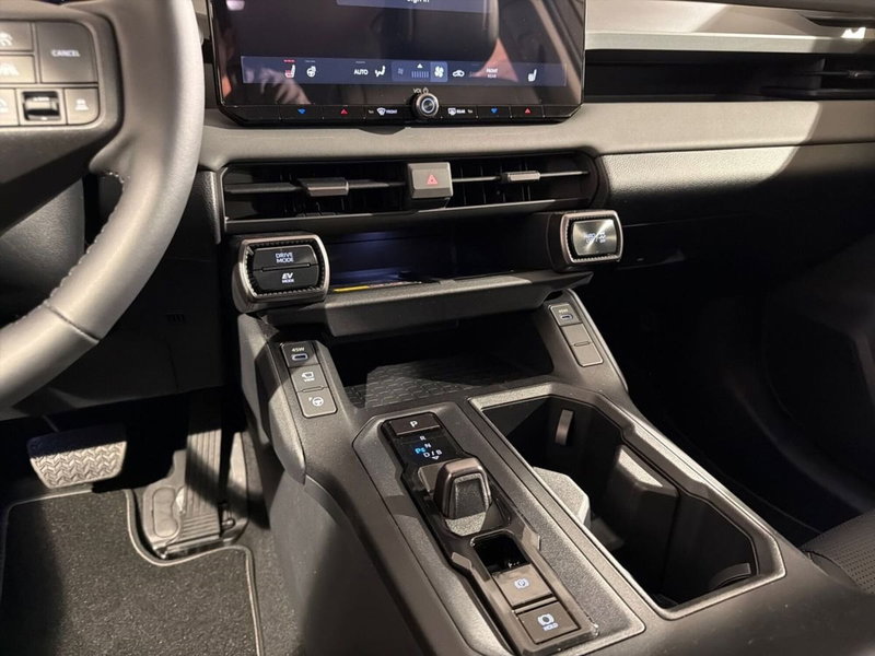 Toyota Rav4 nuova a Lecco (14)