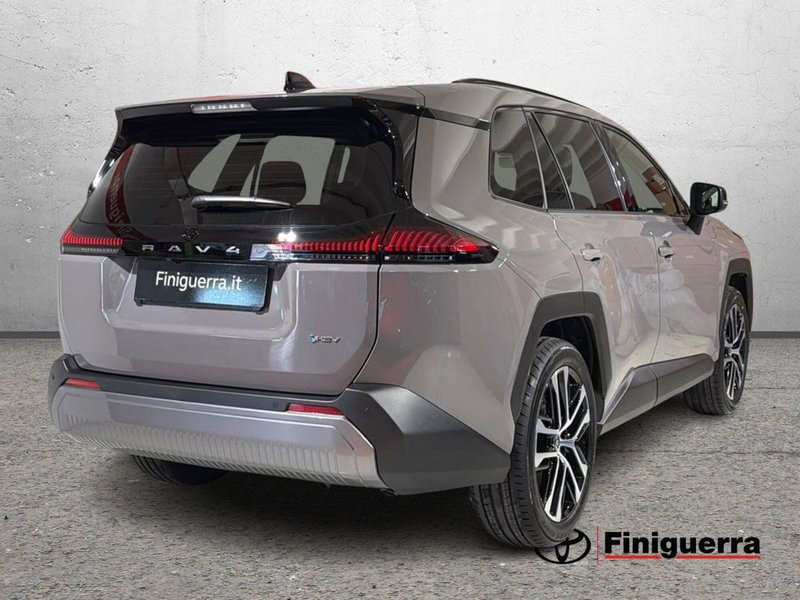 Toyota Rav4 nuova a Lecco (4)