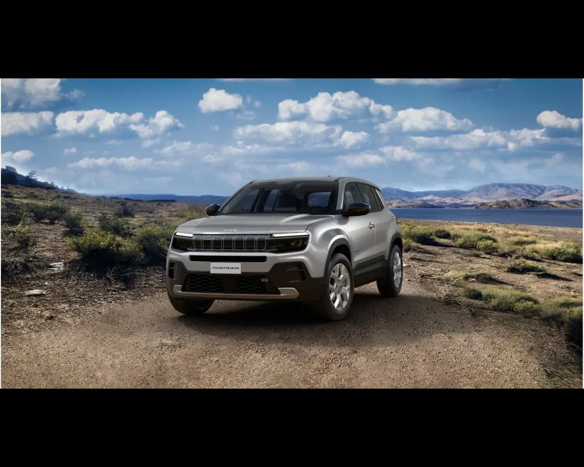 Jeep Avenger nuova a Torino