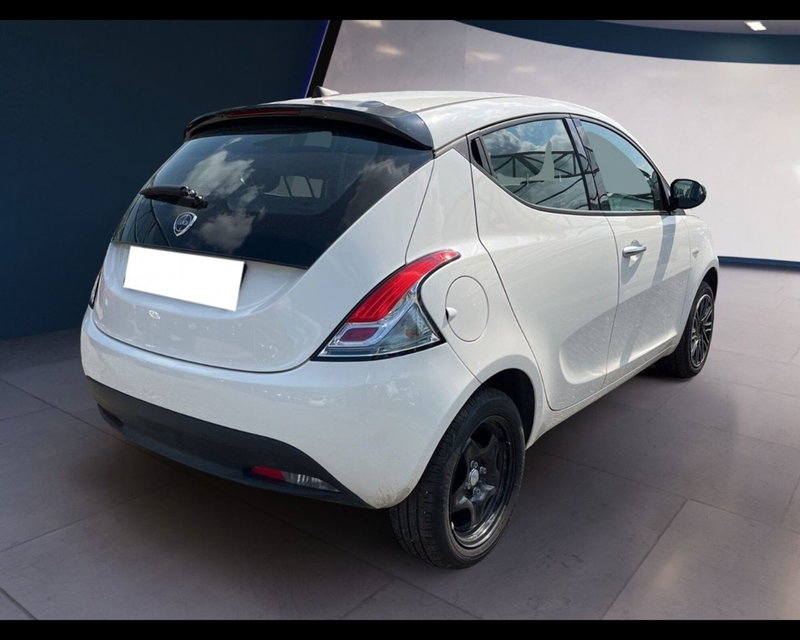 Lancia Ypsilon usata a Torino (11)