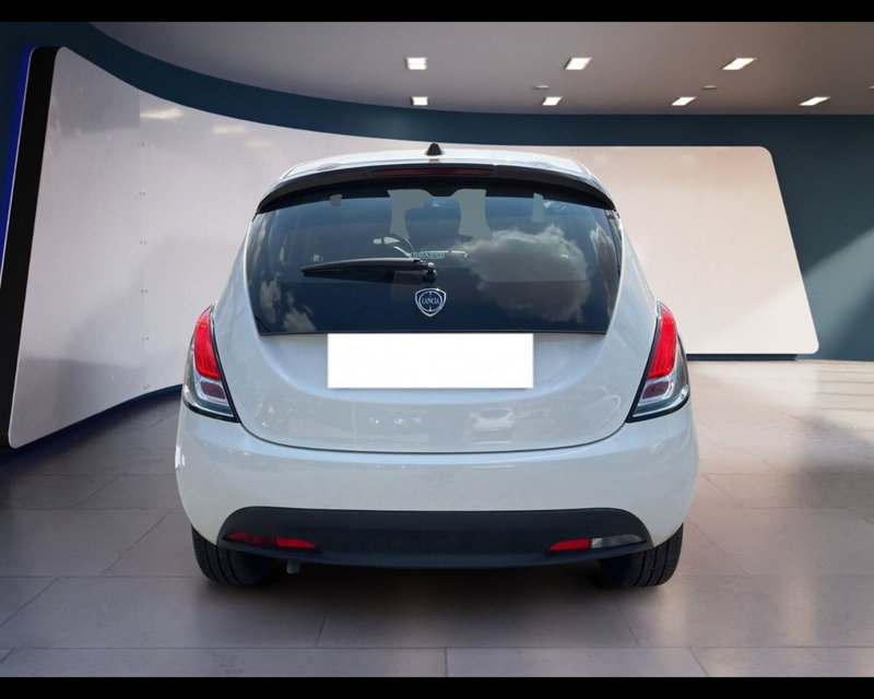 Lancia Ypsilon usata a Torino (12)