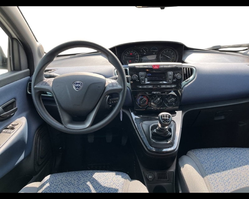 Lancia Ypsilon usata a Torino (3)