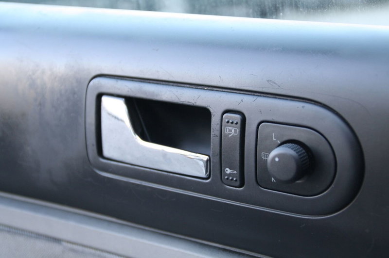 Volkswagen New Beetle usata a Pordenone (13)