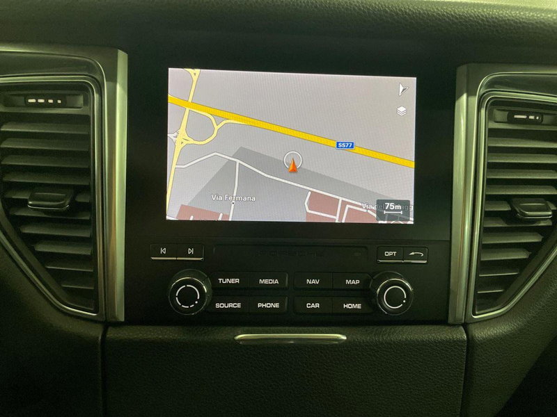 Porsche Macan usata a Macerata (15)