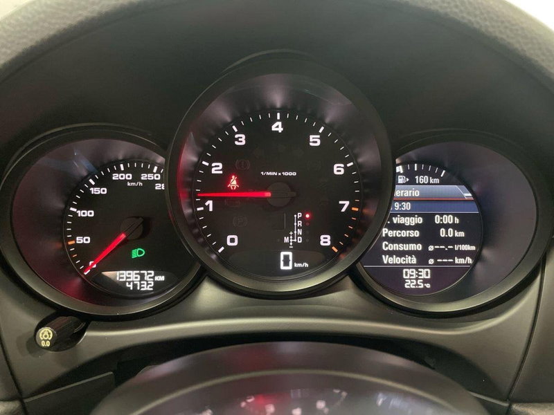 Porsche Macan usata a Macerata (9)