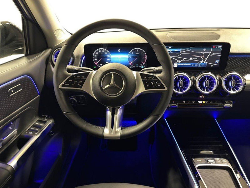 Mercedes-Benz GLB nuova a Macerata (11)