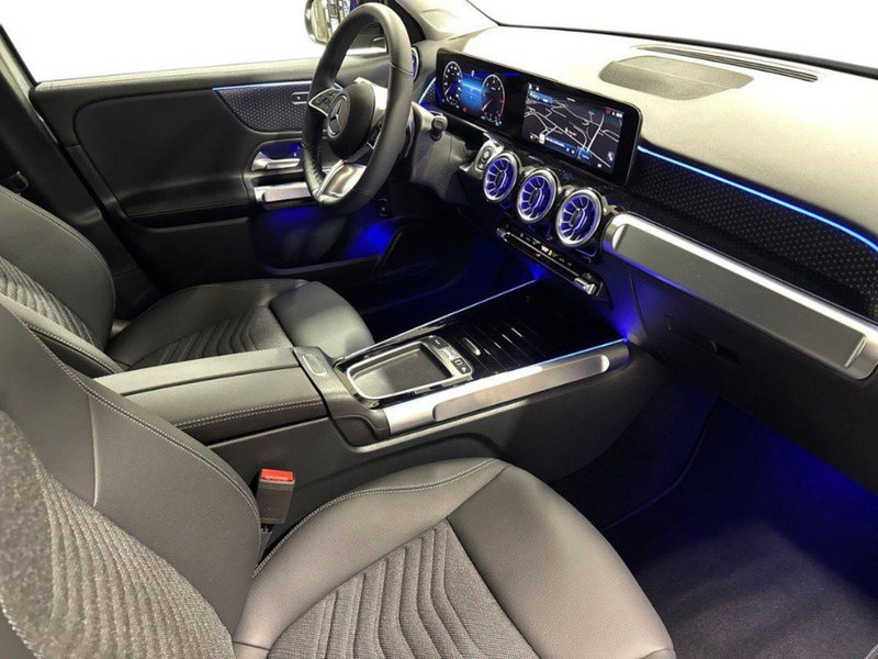 Mercedes-Benz GLB nuova a Macerata (12)