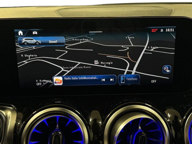 Mercedes-Benz GLB nuova a Macerata (15)