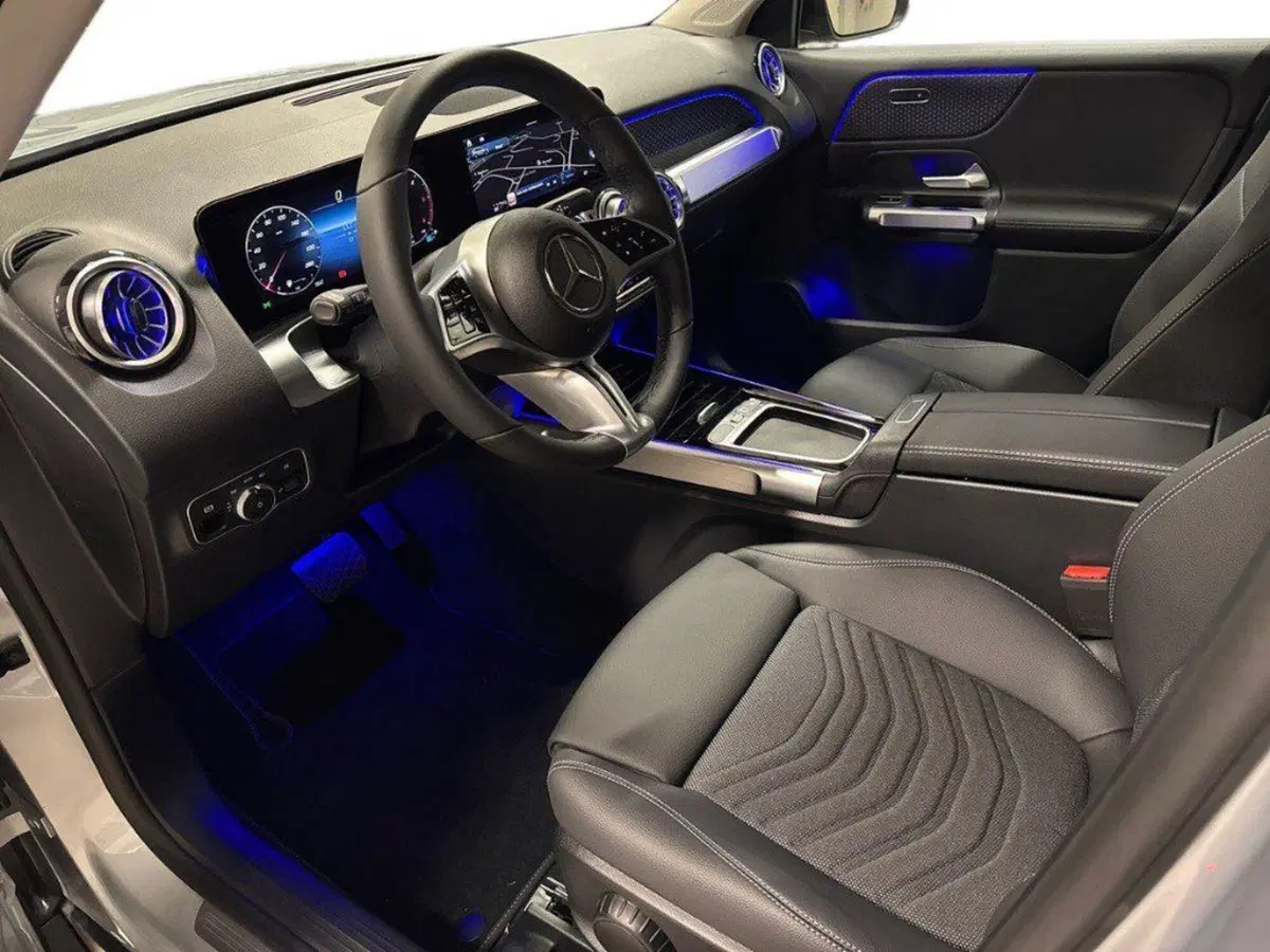 Mercedes-Benz GLB nuova a Macerata (16)