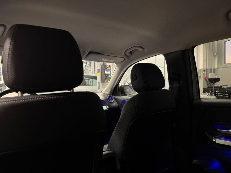 Mercedes-Benz GLB nuova a Macerata (18)