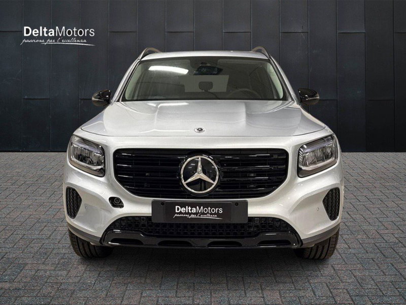 Mercedes-Benz GLB nuova a Macerata (6)