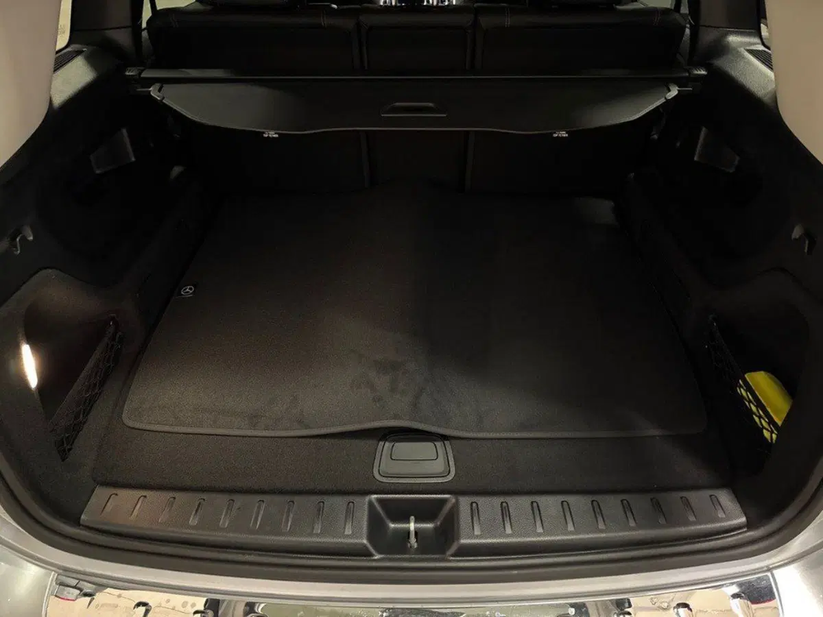 Mercedes-Benz GLB nuova a Macerata (7)