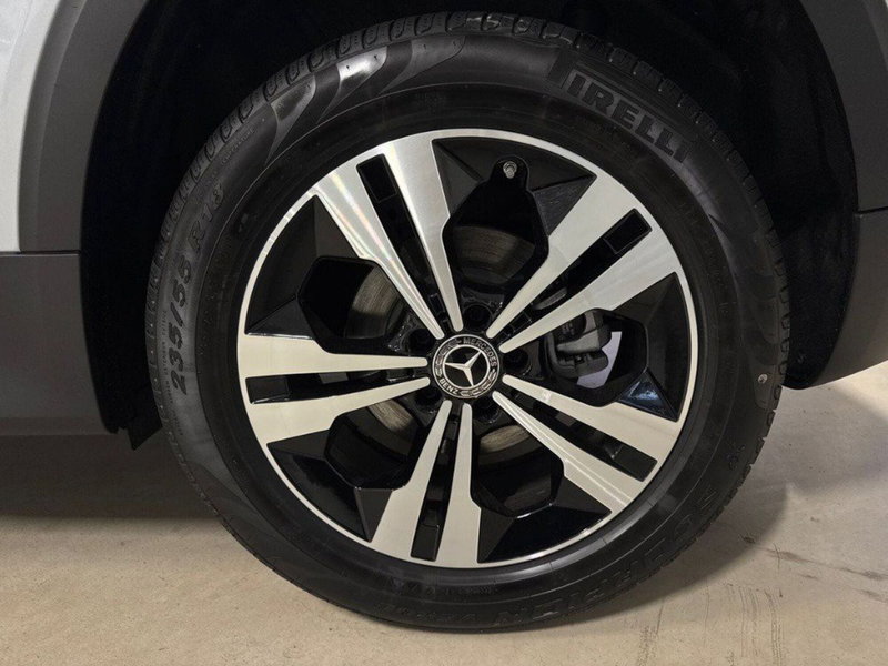 Mercedes-Benz GLB nuova a Macerata (8)