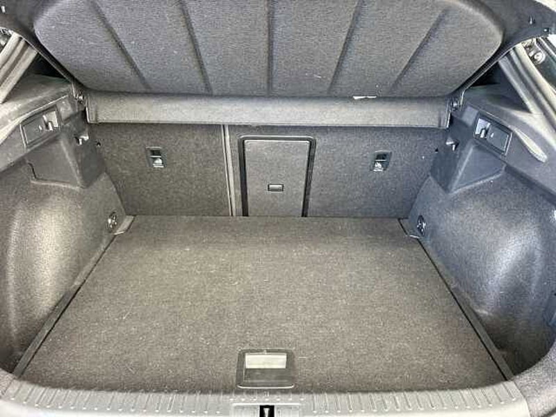 Cupra Formentor usata a Roma (12)