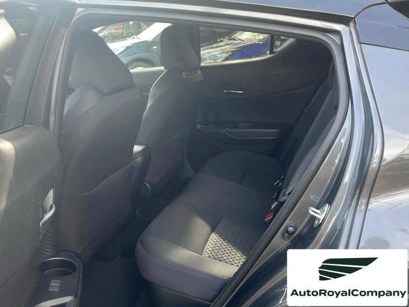 Toyota Toyota C-HR usata a Roma (11)