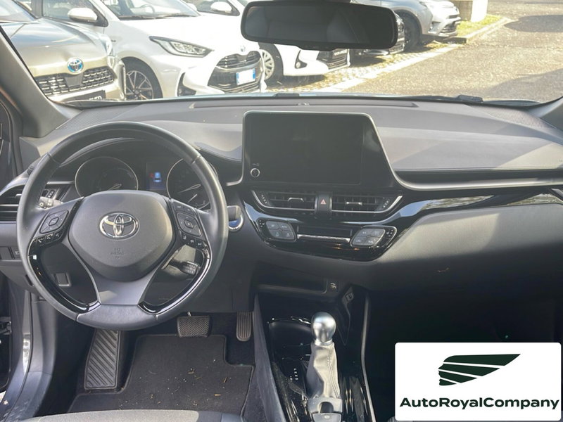 Toyota Toyota C-HR usata a Roma (12)