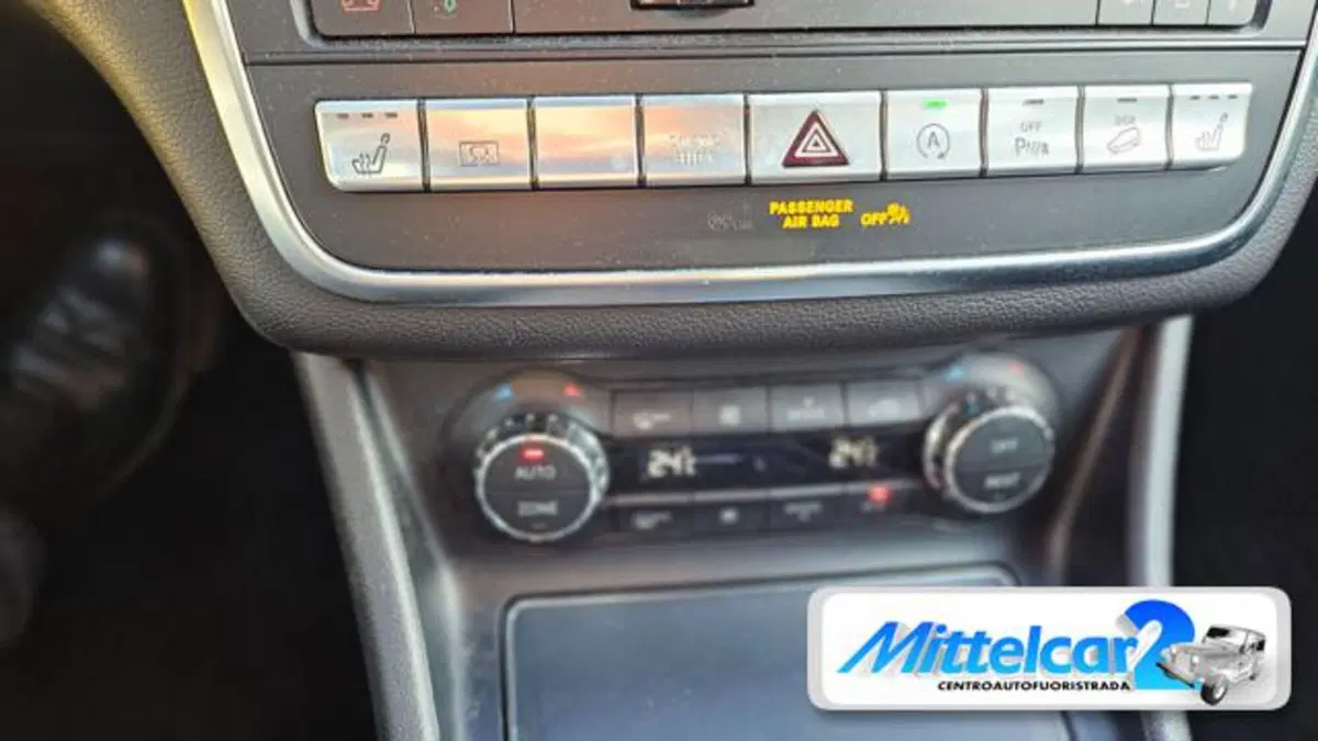 Mercedes-Benz GLA SUV usata a Udine (12)