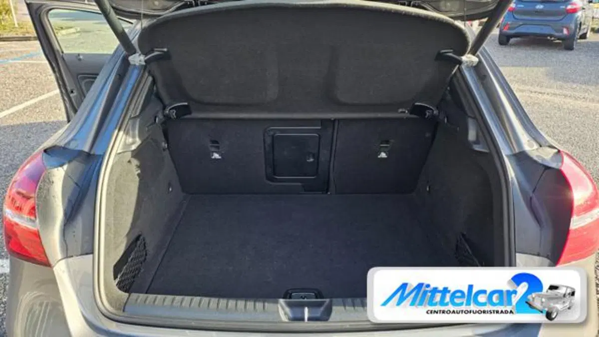 Mercedes-Benz GLA SUV usata a Udine (16)