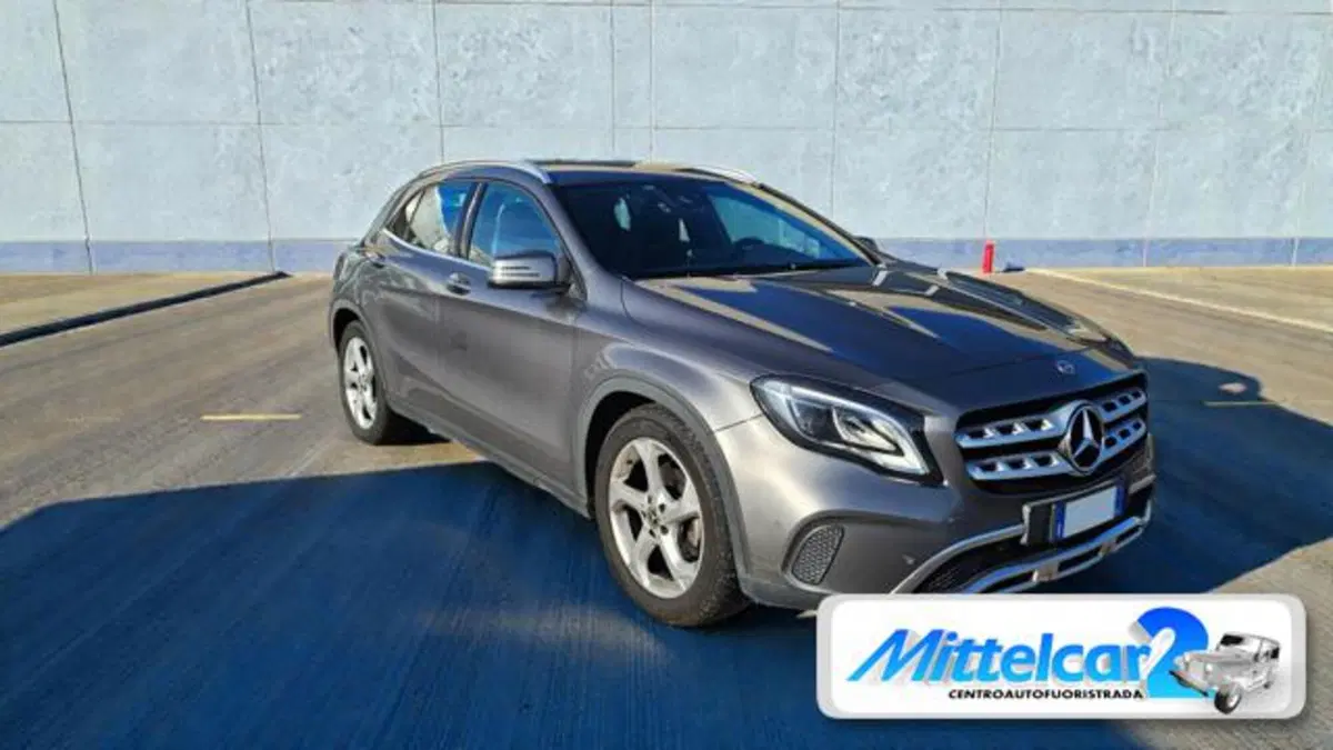 Mercedes-Benz GLA SUV usata a Udine (6)