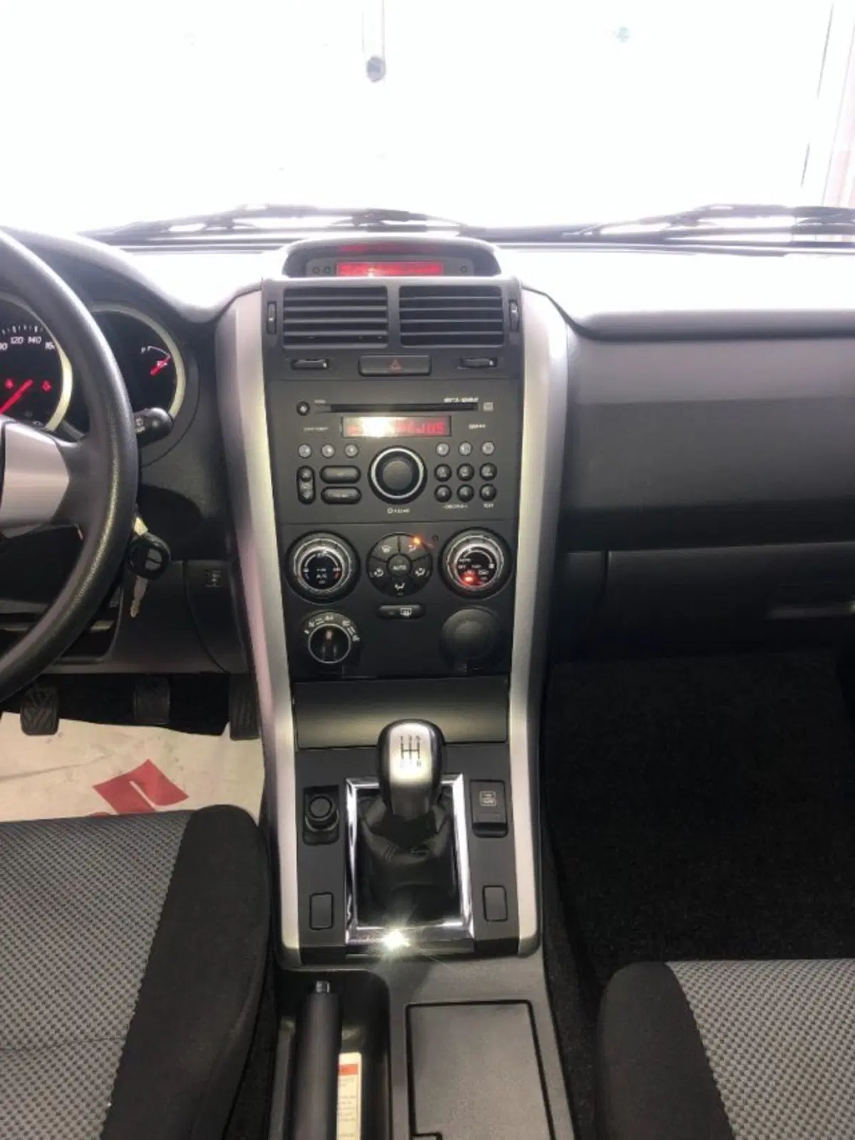 Suzuki Grand Vitara usata a Torino (11)