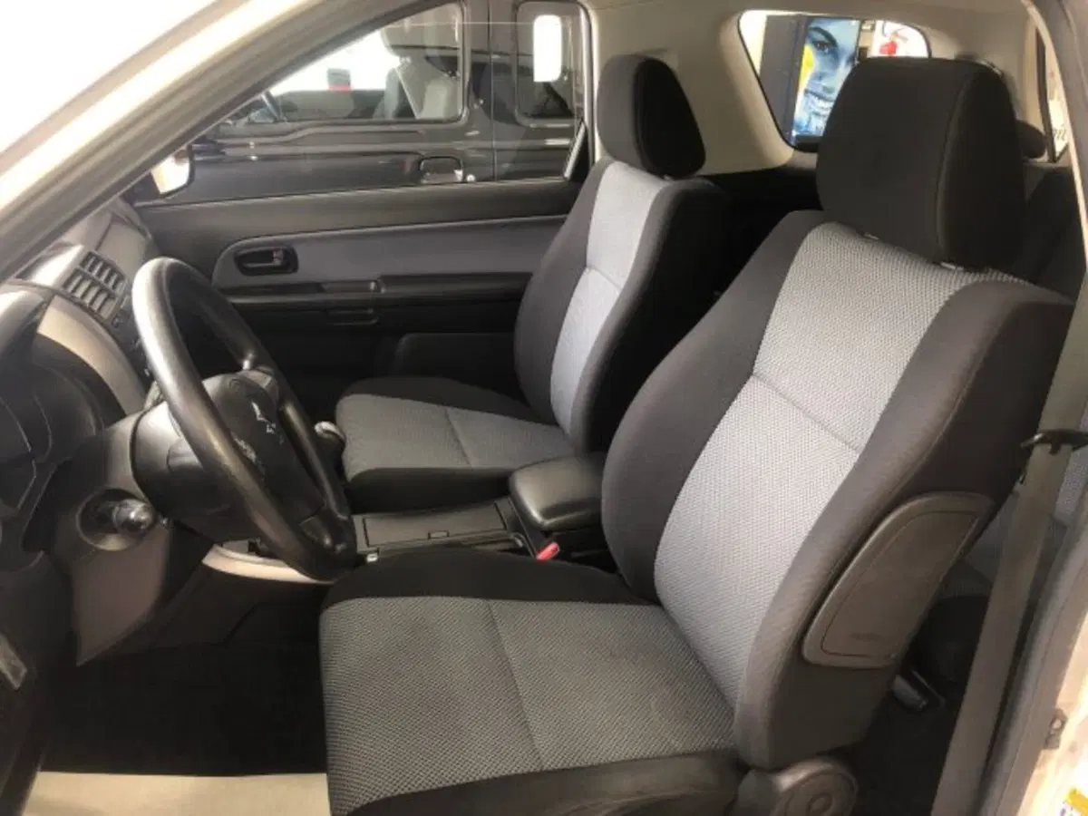 Suzuki Grand Vitara usata a Torino (9)
