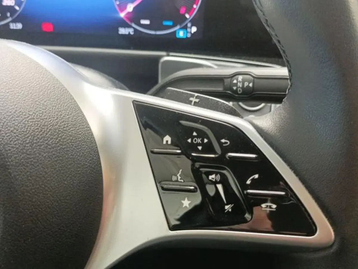 Mercedes-Benz GLB usata a Milano (13)