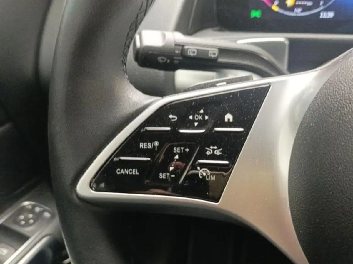 Mercedes-Benz GLB usata a Milano (14)