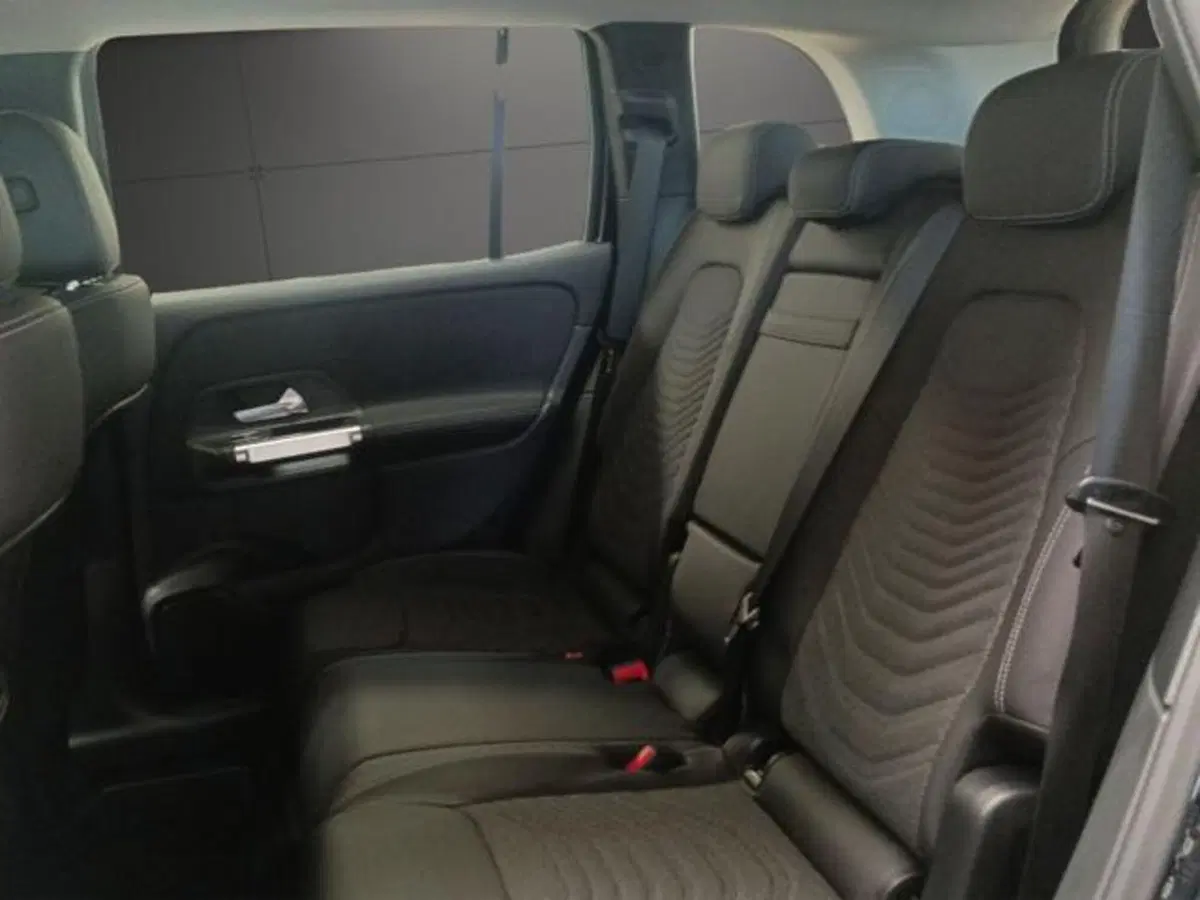 Mercedes-Benz GLB usata a Milano (19)