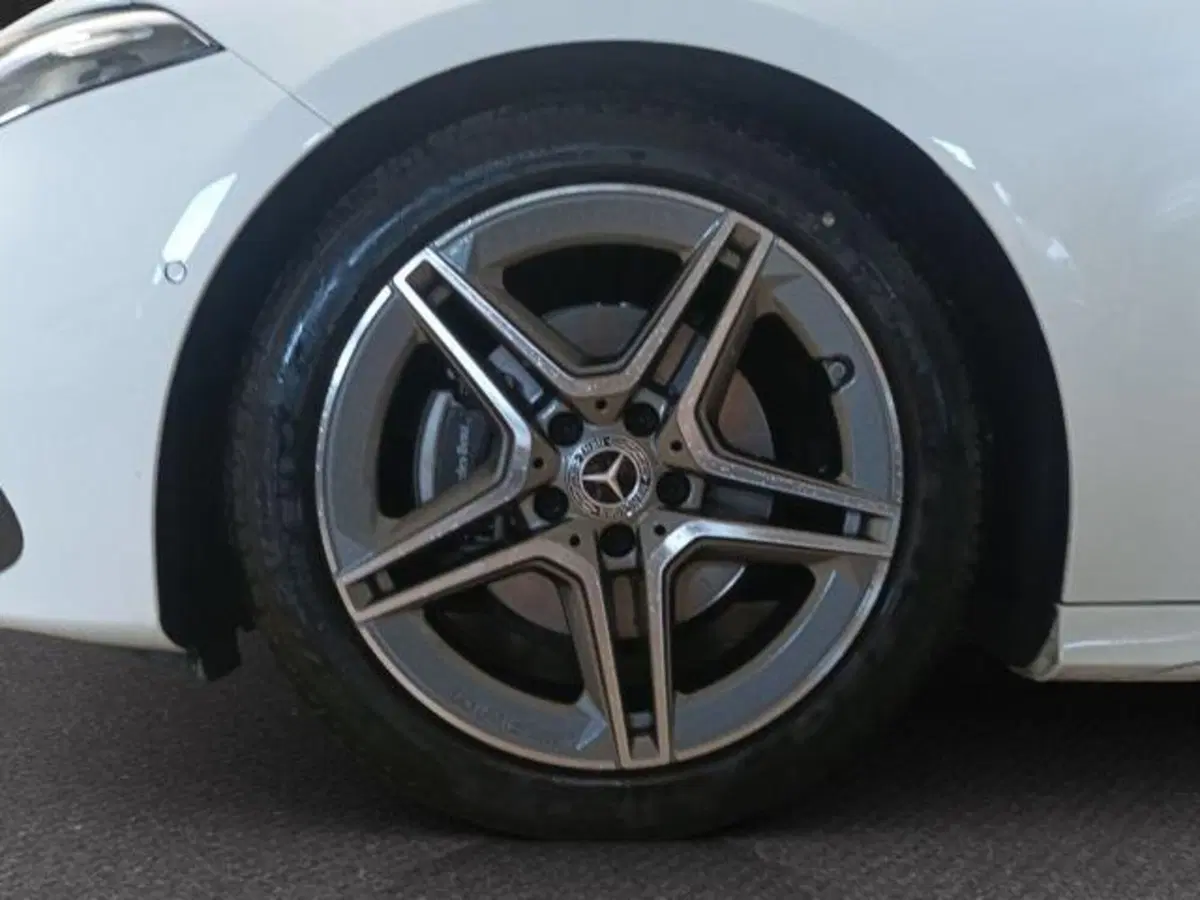 Mercedes-Benz Classe A Sedan usata a Milano (10)