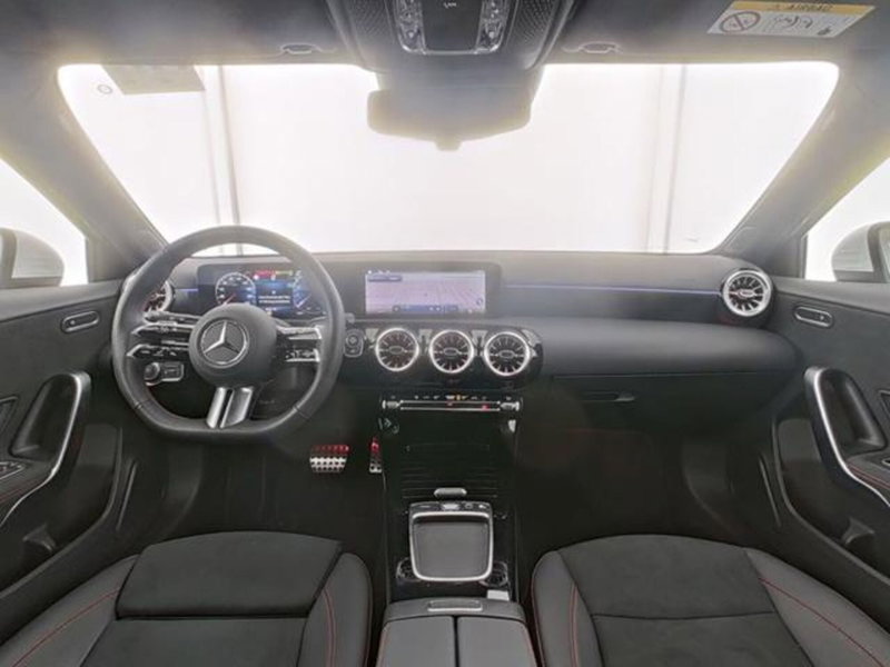 Mercedes-Benz Classe A Sedan usata a Milano (5)