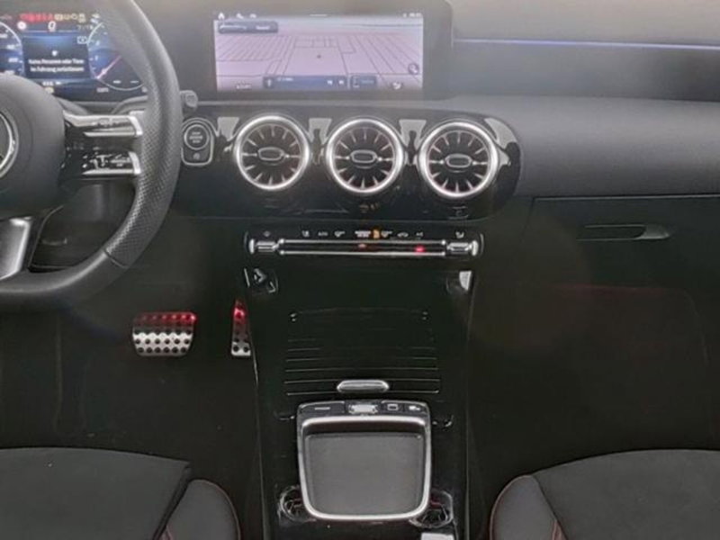 Mercedes-Benz Classe A Sedan usata a Milano (7)