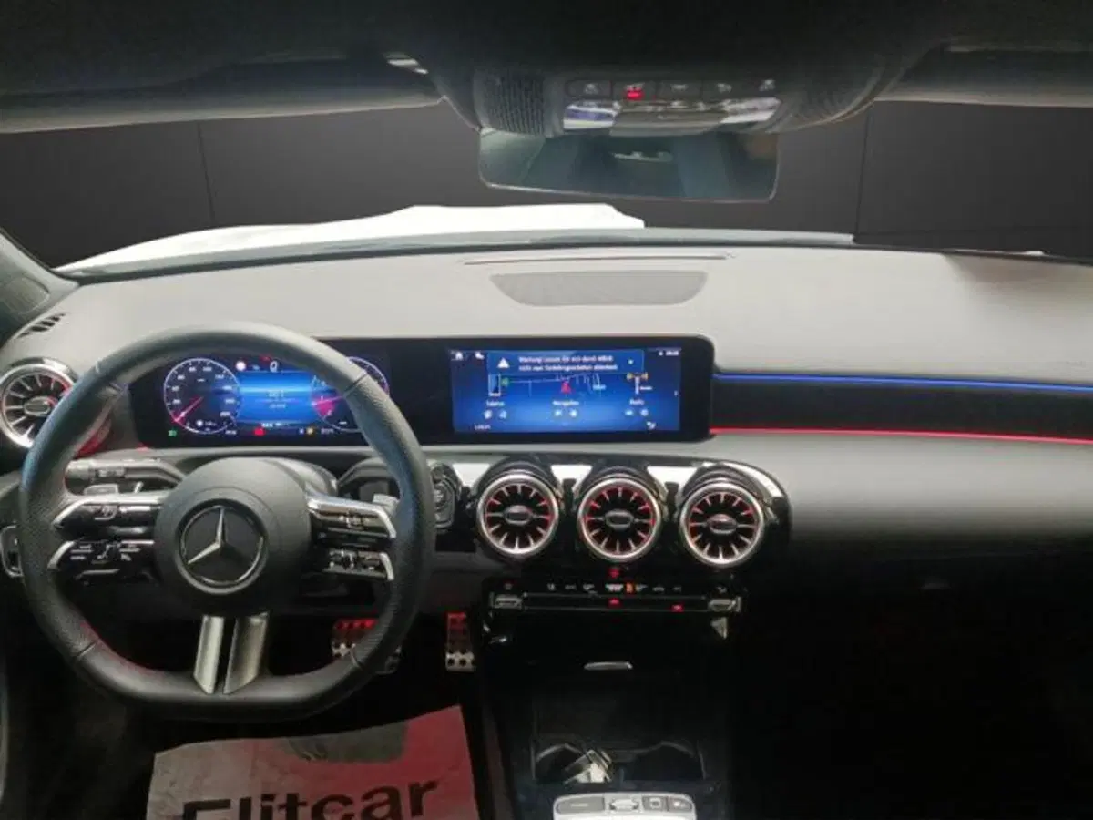 Mercedes-Benz Classe A Sedan usata a Milano (9)