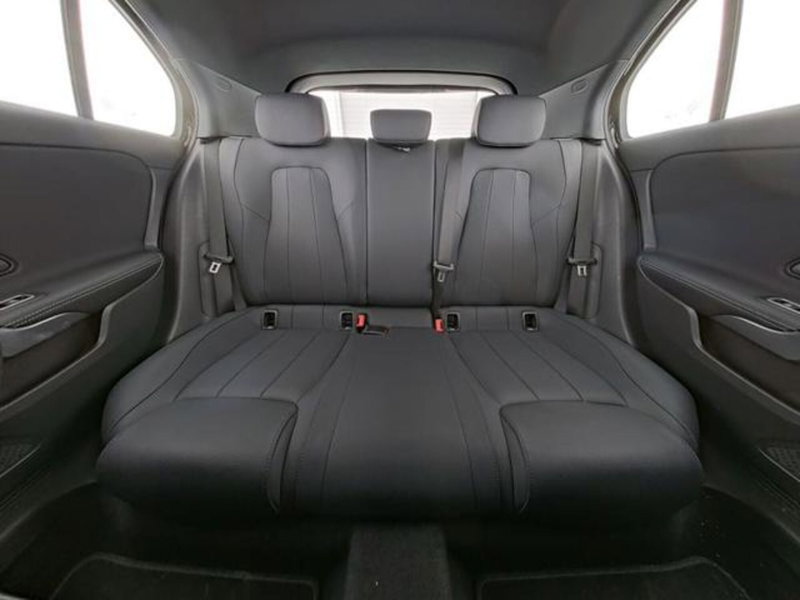 Mercedes-Benz Classe A Sedan usata a Milano (8)