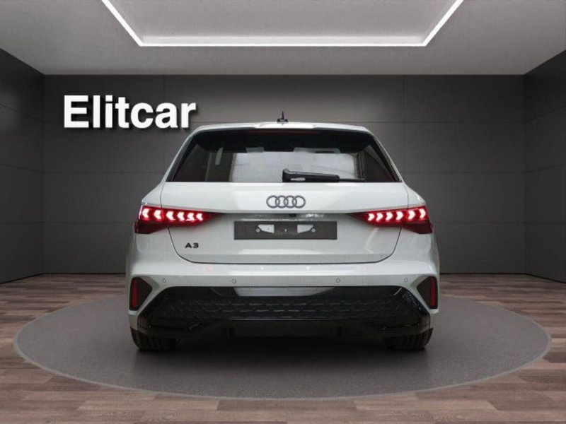 Audi A3 Sportback nuova a Novara (7)