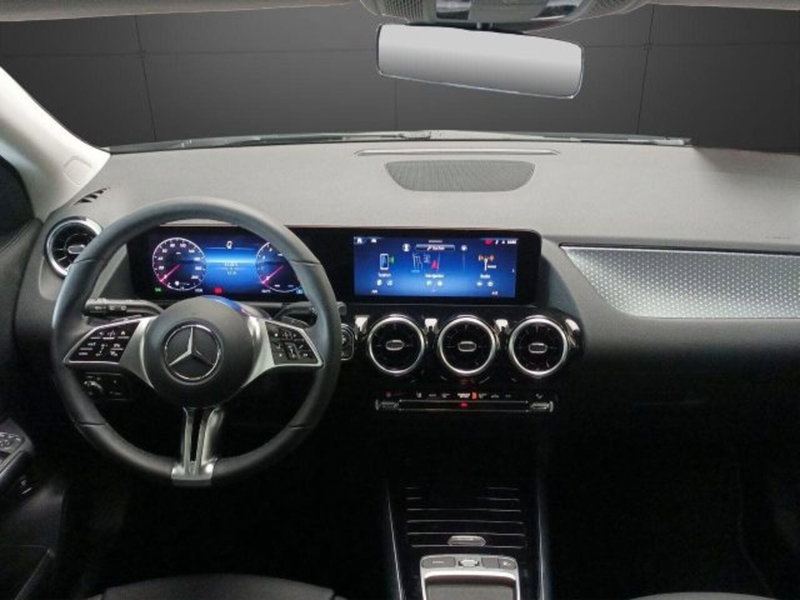 Mercedes-Benz GLA SUV usata a Novara (9)