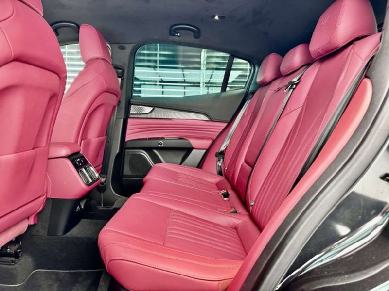 Maserati Grecale usata a Torino (11)