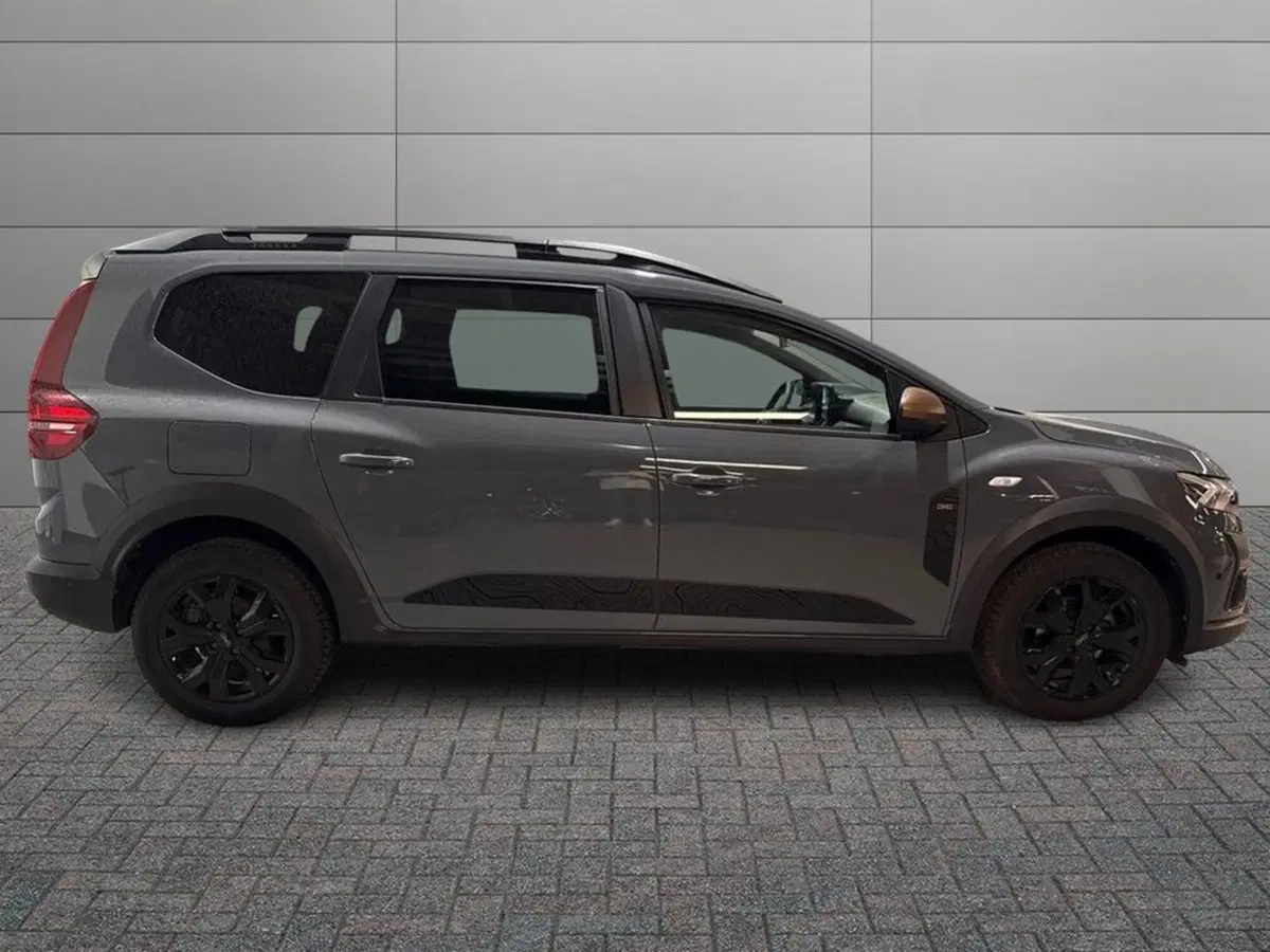 Dacia Jogger usata a Bolzano (5)