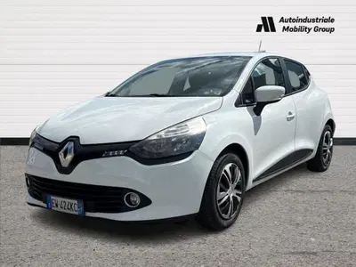 Renault Clio 1.5 dCi 8V 75CV 5 porte Live del 2014 usata a Bolzano