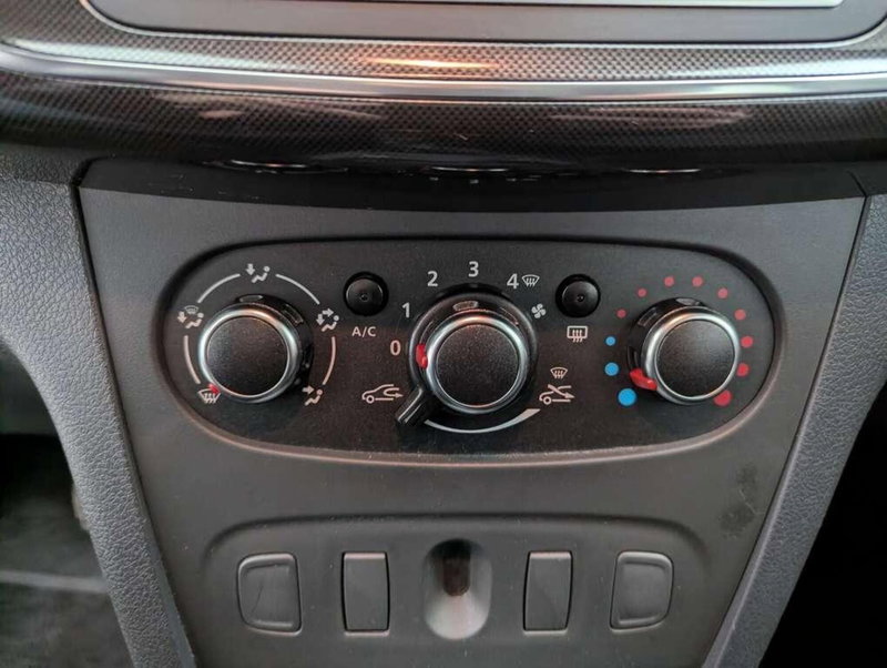 Dacia Sandero usata a Bolzano (12)