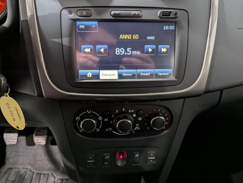 Dacia Sandero usata a Bolzano (12)