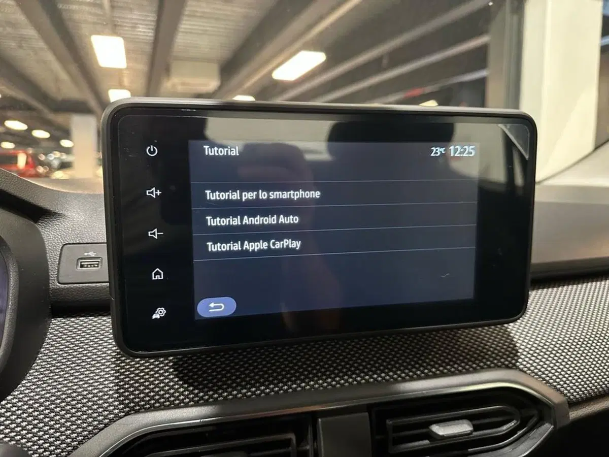 Dacia Sandero usata a Bolzano (15)