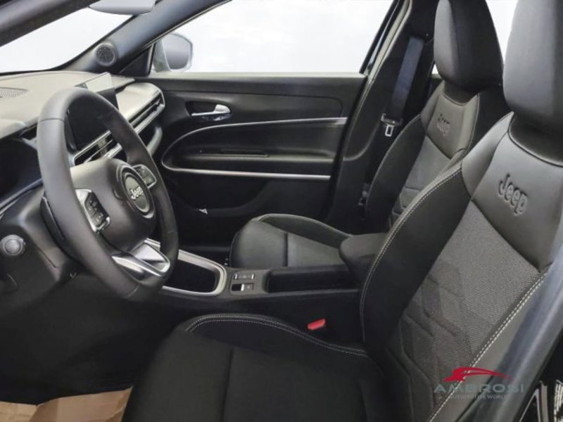 Jeep Avenger nuova a Perugia (10)