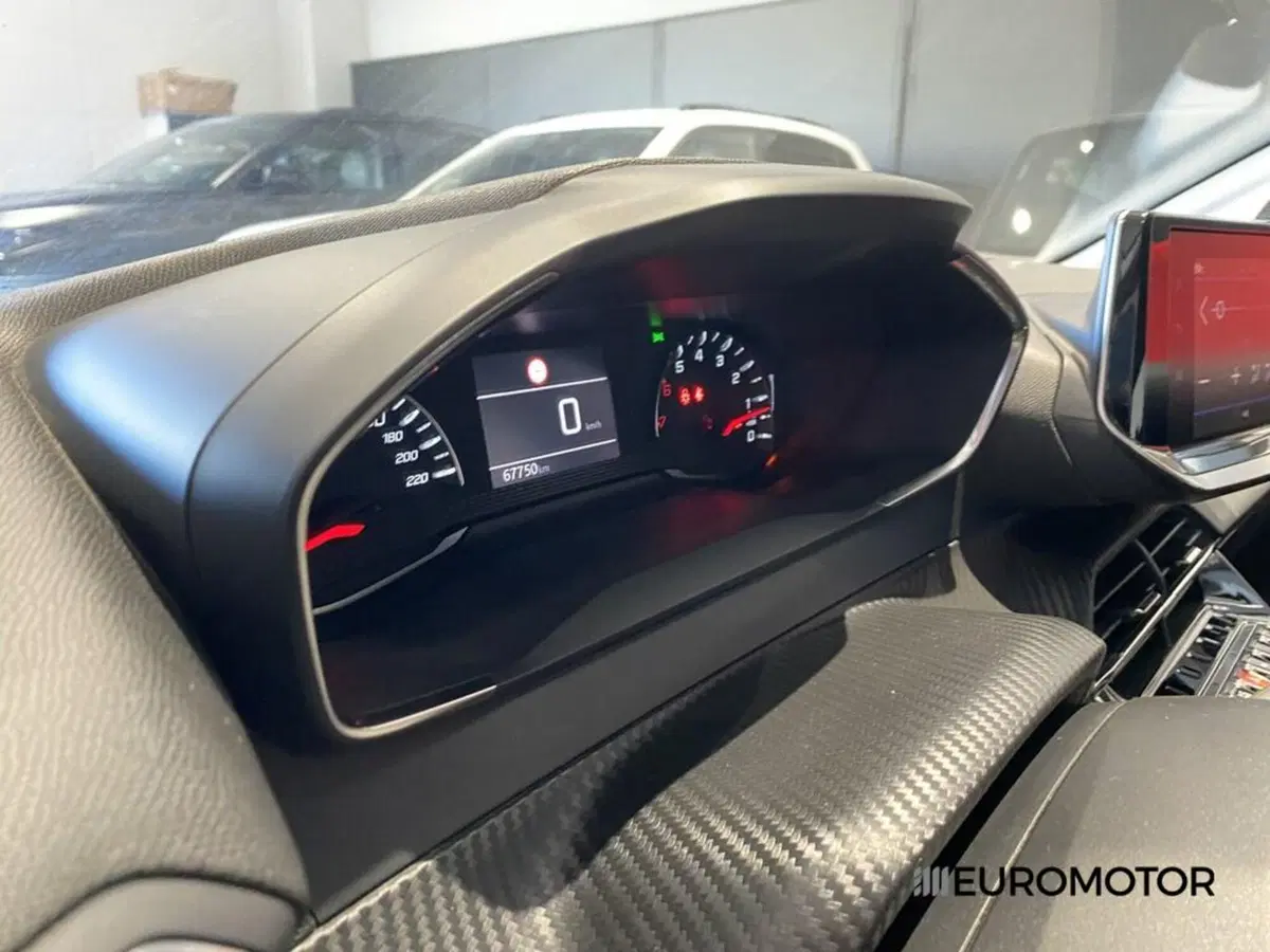 Peugeot 208 usata a Bari (13)