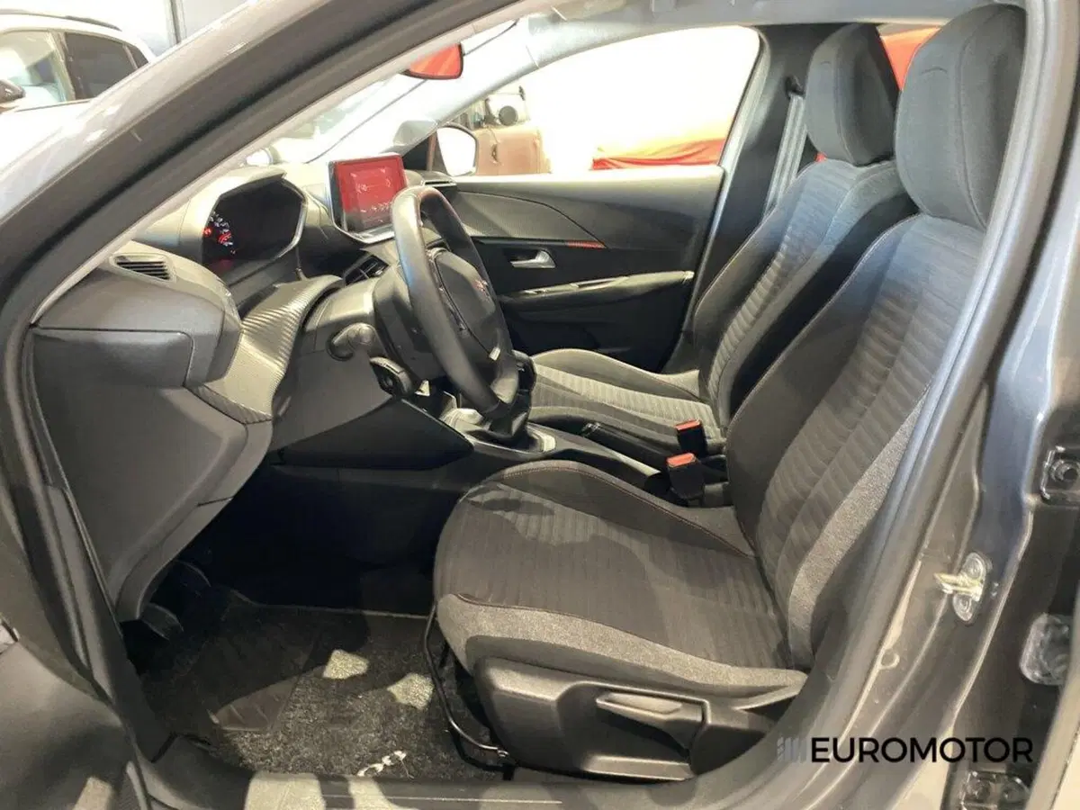 Peugeot 208 usata a Bari (14)