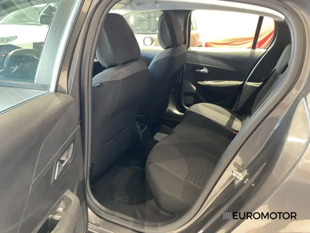 Peugeot 208 usata a Bari (15)