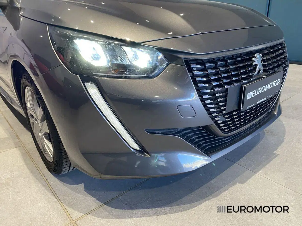 Peugeot 208 usata a Bari (4)